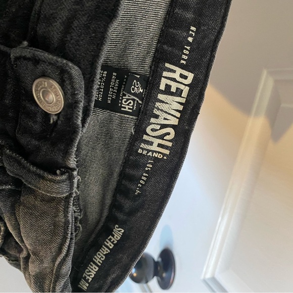 Rewash Brand Super High Rise Distressed Denim Jean Shorts 1/25 - Picture 3 of 3
